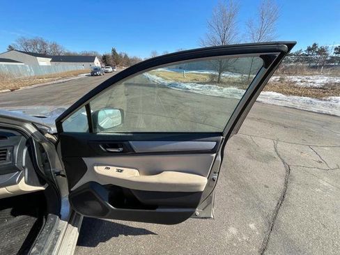Used 2016 Subaru Legacy 2.5i Premium image 30