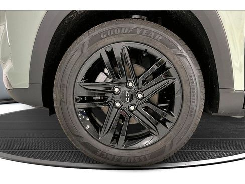 New 2026 Chevrolet Trax ACTIV w/ Sunroof Package image 13