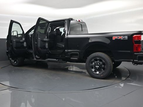 Used 2023 Ford F250 Lariat w/ Sport Appearance Package image 63