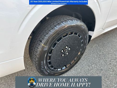 New 2025 Ford Maverick Lobo image 30