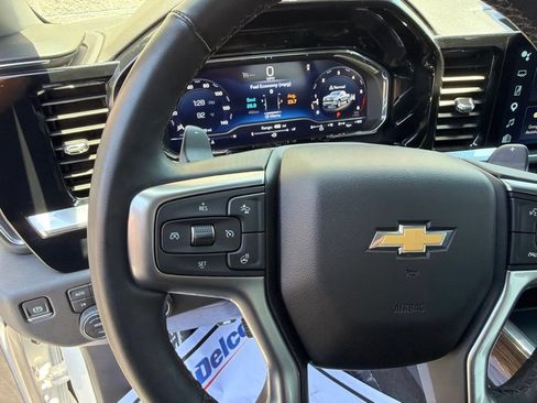 Used 2025 Chevrolet Silverado 1500 LT w/ Z71 Off-Road Package AWD/4WD image 19