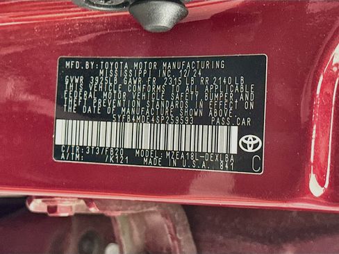 Used 2025 Toyota Corolla LE FWD image 12