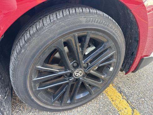 Used 2025 Toyota Camry SE w/ Convenience Package image 13