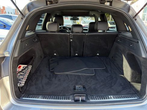 Used 2019 Mercedes-Benz GLC 300 w/ Premium Package image 9