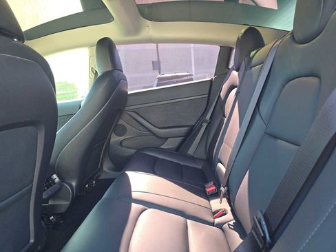 Used 2023 Tesla Model 3 Standard Range image 16