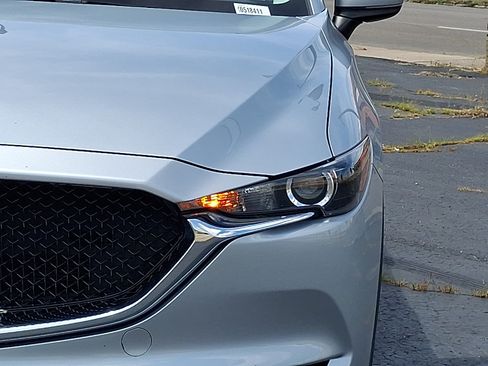 Used 2019 MAZDA CX-5 Touring FWD image 3