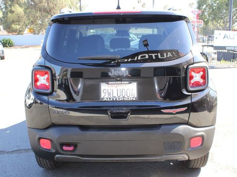 Used 2018 Jeep Renegade Trailhawk AWD/4WD image 33