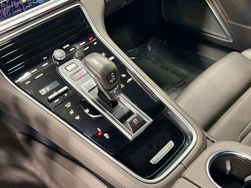 Used 2023 Porsche Panamera GTS image 28