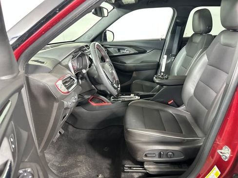 Used 2021 Chevrolet TrailBlazer RS w/ Sun and Liftgate Package image 11