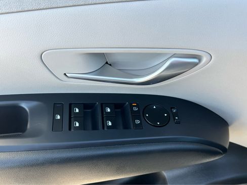 Certified 2025 Hyundai Tucson SEL image 29