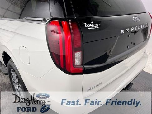 New 2025 Ford Expedition Max Active image 12