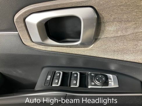 Certified 2023 Kia Sorento S w/ Panoramic Sunroof Package image 19