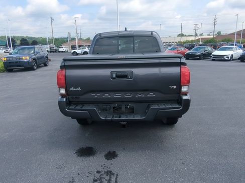 Used 2021 Toyota Tacoma SR AWD/4WD image 7