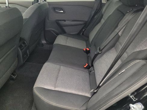 Used 2021 Nissan Rogue SV image 18