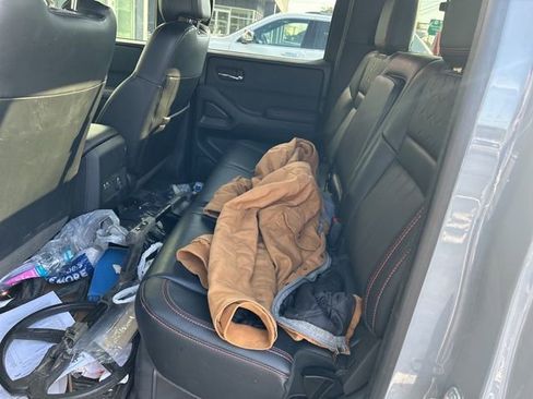 Used 2023 Nissan Frontier PRO-4X w/ Pro-4X Premium Package image 14