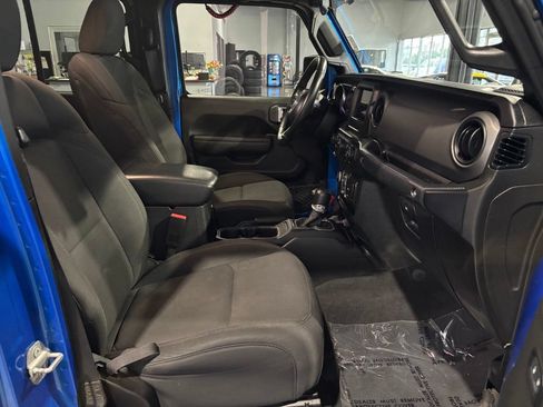 Used 2022 Jeep Gladiator Sport AWD/4WD image 19