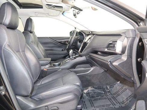 Used 2022 Subaru Outback Limited image 13