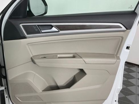 Used 2019 Volkswagen Atlas SEL R-Line FWD image 29