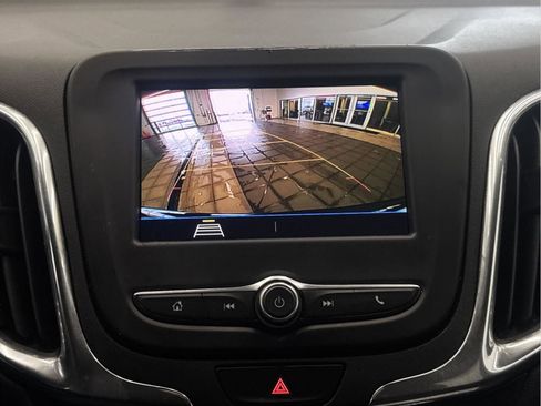 Used 2020 Chevrolet Equinox LT w/ Driver Convenience Package image 22