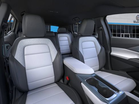 New 2026 Chevrolet Equinox EV LT AWD/4WD image 16