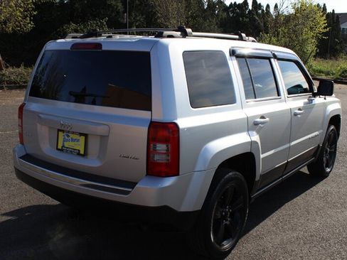 Used 2015 Jeep Patriot Sport w/ Power Value Group AWD/4WD image 4