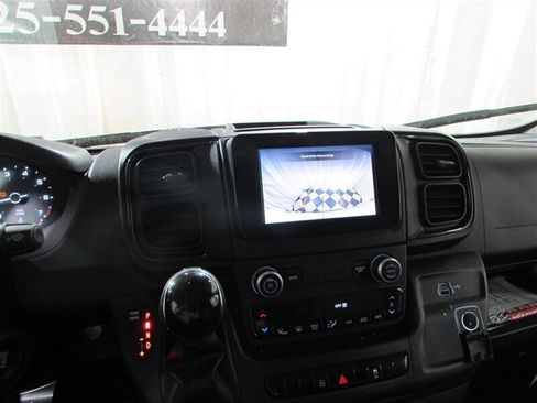 Used 2024 RAM ProMaster 2500 w/ Convenience Group image 80