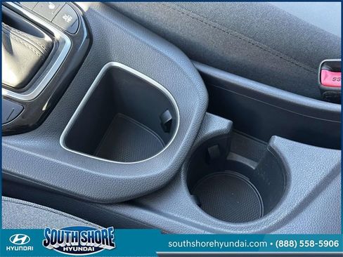 Used 2020 Hyundai Ioniq SE image 33