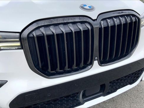 Used 2020 BMW X7 M50i AWD/4WD image 29