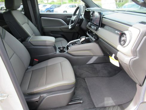 New 2026 Chevrolet Colorado ZR2 w/ Technology Package image 9