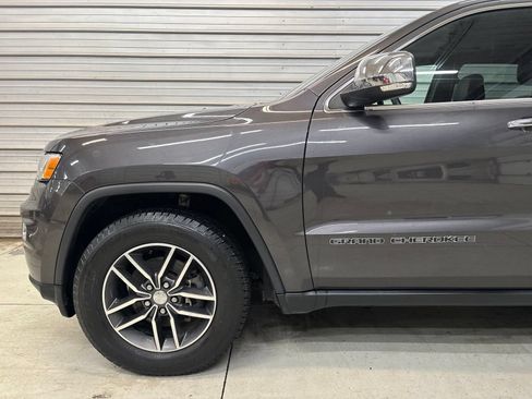 Used 2018 Jeep Grand Cherokee Limited AWD/4WD image 4