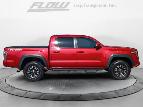 Used 2022 Toyota Tacoma TRD Off-Road w/ Technology Package AWD/4WD image 10