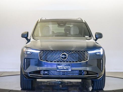 New 2026 Volvo XC90 B5 Plus w/ Protection Package image 7