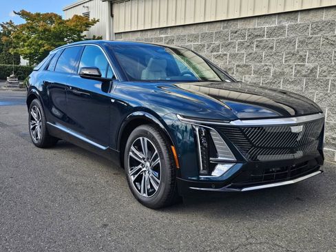 New 2026 Cadillac Lyriq Luxury image 15