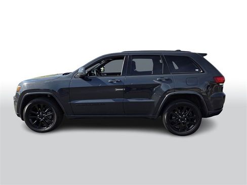 Used 2018 Jeep Grand Cherokee Altitude image 7