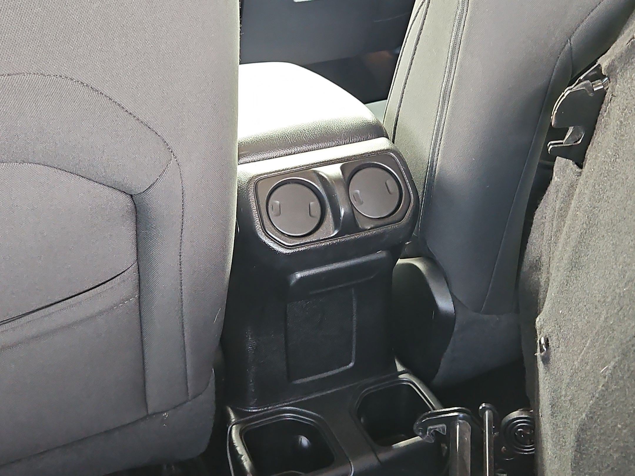 Used 2020 Jeep Wrangler Sport AWD/4WD image 27