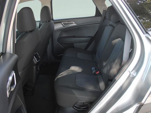 New 2026 Kia Sportage LX image 31