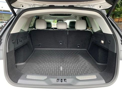 New 2026 Lincoln Nautilus Reserve w/ Jet Appearance Package AWD/4WD image 5