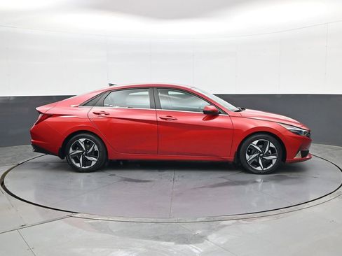 Certified 2023 Hyundai Elantra Limited image 4