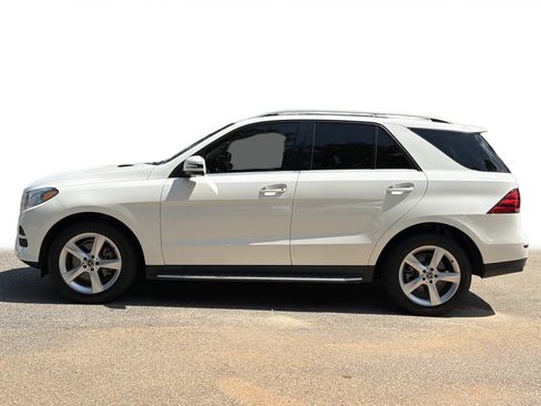 Used 2018 Mercedes-Benz GLE 350 image 24