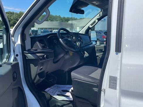 Used 2024 Ford Transit 250 Low Roof w/ Exterior Upgrade Package RWD image 9