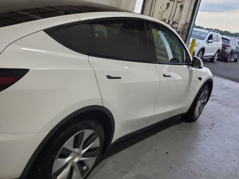 Used 2023 Tesla Model Y Long Range AWD/4WD image 4