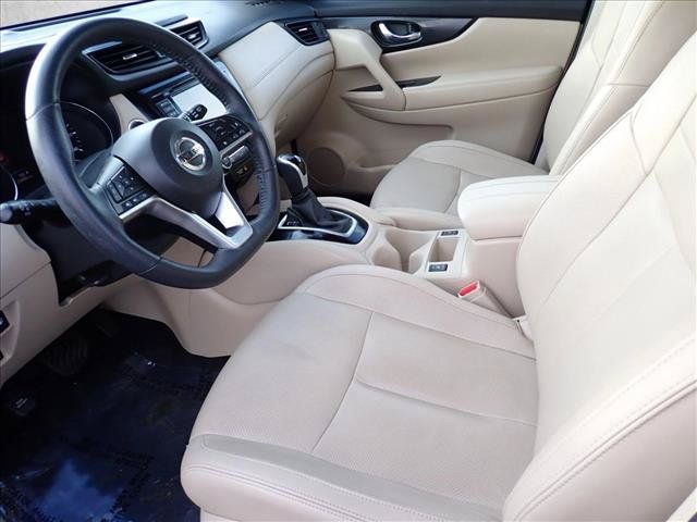 Used 2018 Nissan Rogue SL FWD image 9