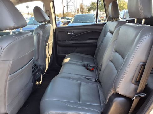 Certified 2017 Honda Pilot EX image 17