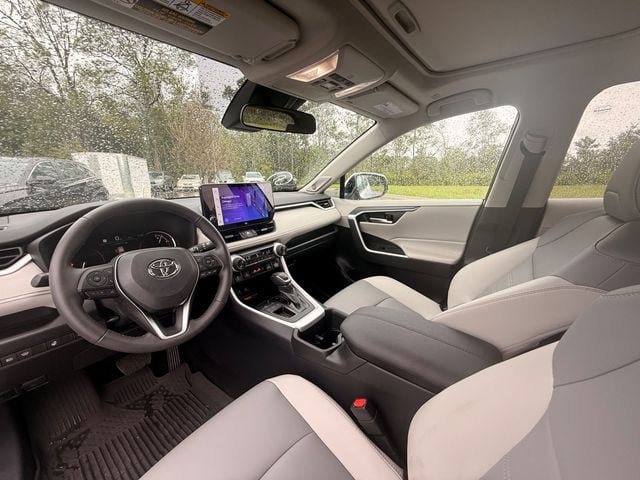 Used 2025 Toyota RAV4 XLE Premium w/ Weather Package FWD image 17