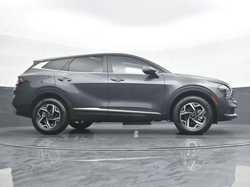 Used 2024 Kia Sportage LX image 31
