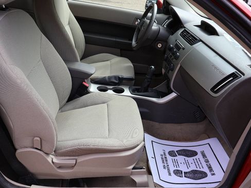 Used 2010 Ford Focus SES FWD image 18