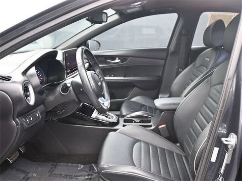 Used 2022 Kia Forte GT-Line w/ GT-Line Premium Package image 11