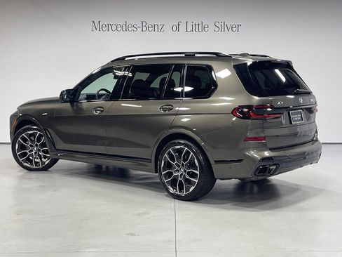 Used 2024 BMW X7 M60i w/ Climate Comfort Package AWD/4WD image 3