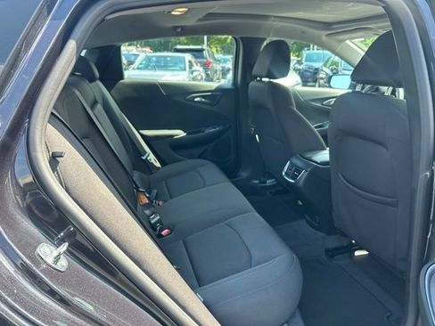 Used 2023 Chevrolet Malibu LT FWD image 16