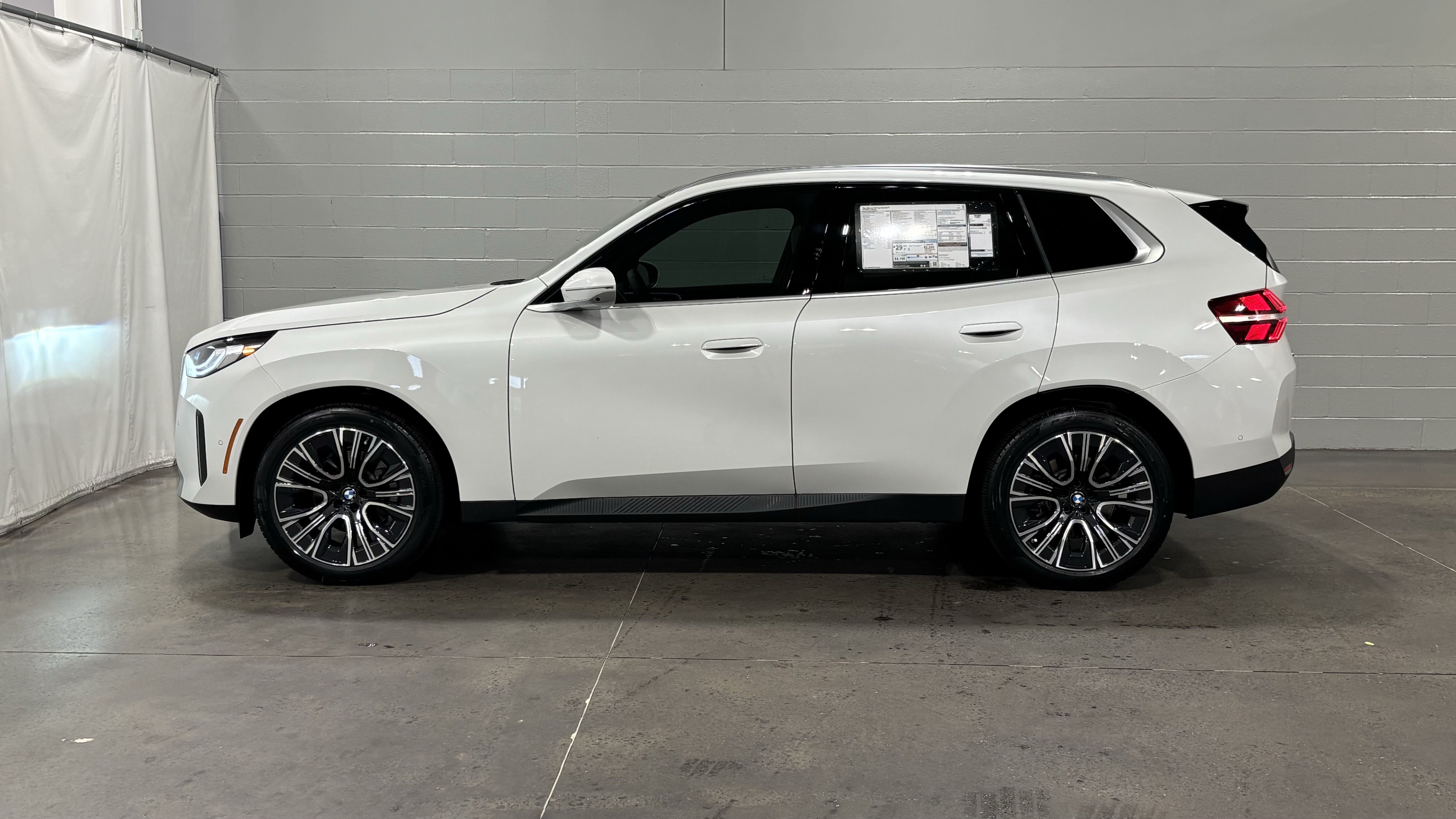 Used 2026 BMW X3 xDrive30i w/ Premium Package AWD/4WD image 5